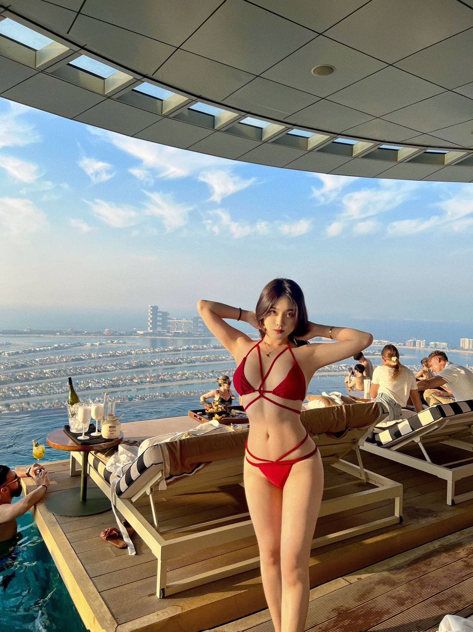 图森美国华人外围 约炮留学生外约上门按摩服务约.莞式一条龙服务，按摩/推油，约爱，小姐外送服务，楼凤网，可伴游服务